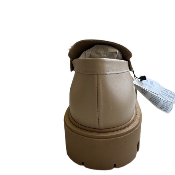 Buckle leather lug sole loafers, cream, Zara size 10 - Picture 5 of 7